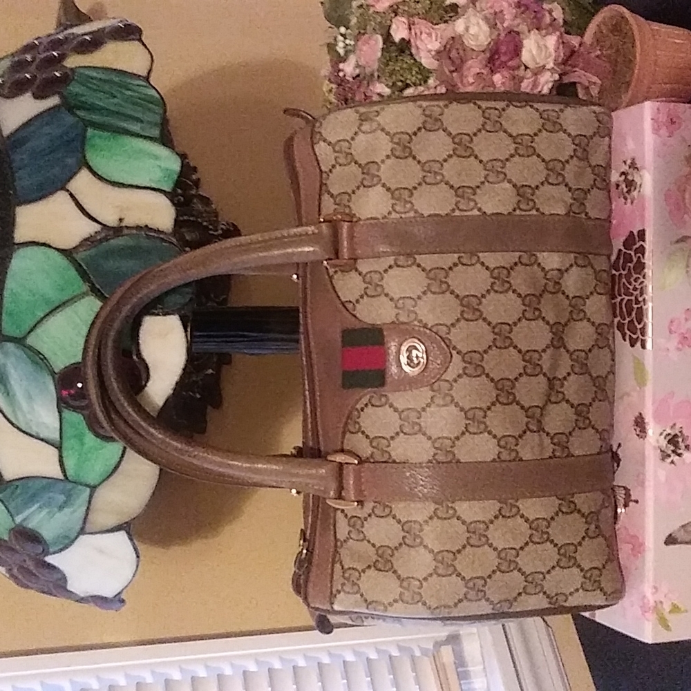 Gucci. Boston bag